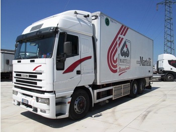 Camión isotérmico para transporte de alimentos IVECO 260E47: foto 1