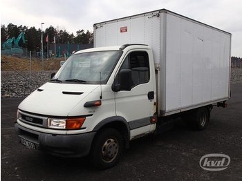 Camión caja cerrada Iveco Daily 35 2.8 TDI (125hk) 4x2 Skåp (bg-lyft) -02: foto 1