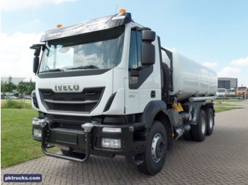Camión cisterna nuevo Iveco Trakker AD380T38H: foto 1