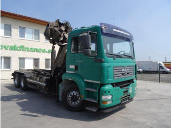 Camión multibasculante MAN TGA 26.430,6x4,container carrier with crane: foto 1
