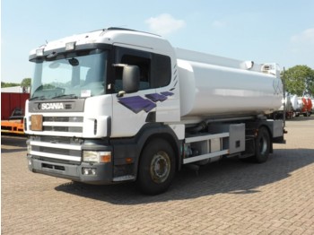 Camión cisterna para transporte de combustible Scania P124.400 MANUAL 11000 L FUEL: foto 1