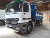 Volquete camión Mercedes-Benz 3335