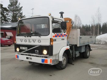 Camión volquete Volvo F610 (Påbyggnad (Rep.objekt ) 4x2 Tippbil (kran) -84: foto 1