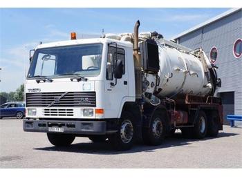 Camión cisterna Volvo FL10-360 8x4 Steel/Steel ''BIG HUBS": foto 1