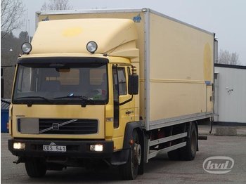 Camión caja cerrada Volvo FL618 (Export only): foto 1