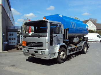 Camión cisterna Volvo FL 6E 19T ADR: foto 1