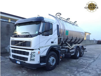 Camión cisterna Volvo FM 12/380 + SAFA 5.500-7.000-5.500LT: foto 1