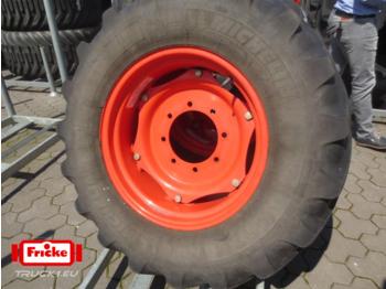 Neumático para Maquinaria agrícola Fendt 440/65 R24: foto 1