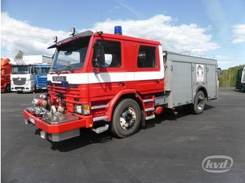 Camión de bomberos Scania P82M 4x2 Brandfordon (släckbil) -82: foto 1