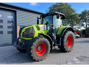 Tractor CLAAS Axion 810