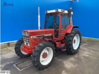 Tractor INTERNATIONAL