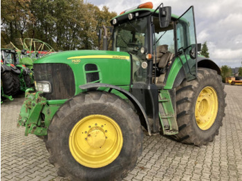 Tractor JOHN DEERE 7530