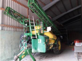 Pulverizador arrastrado JOHN DEERE