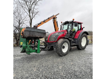 Tractor VALTRA T151