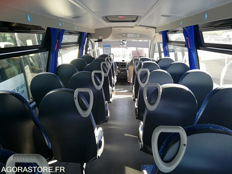 Autobús escolar Bus Iveco UNVI 70C17 - 2017 - 120 000 km