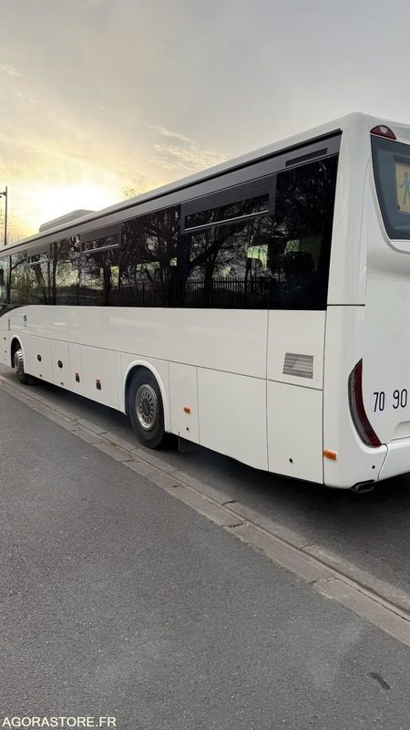 Autobús escolar Car IVECO CROSSWAY EURO 6 2015 103 000 km CT OK