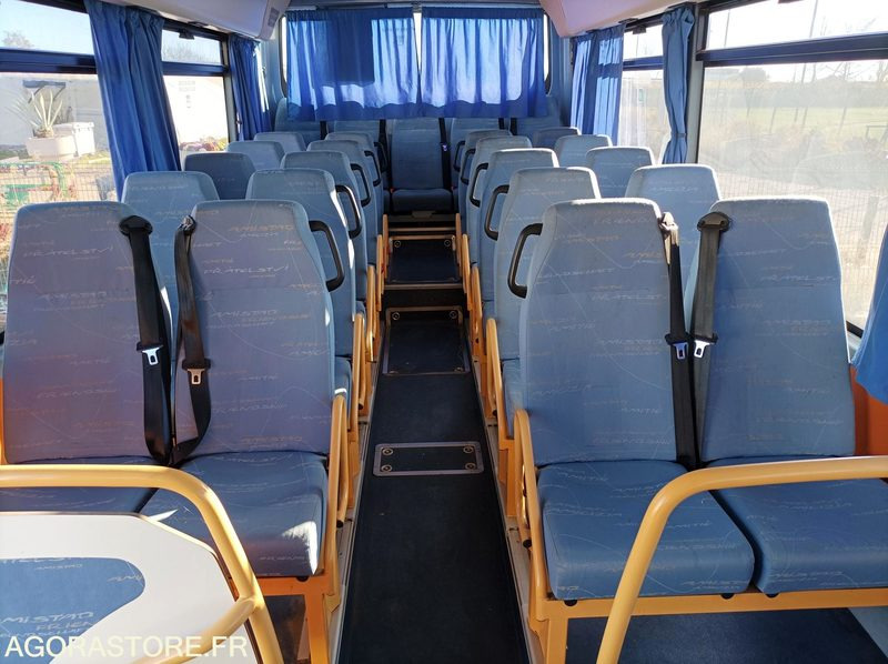 Autobús escolar IRISBUS RECREO - CAR