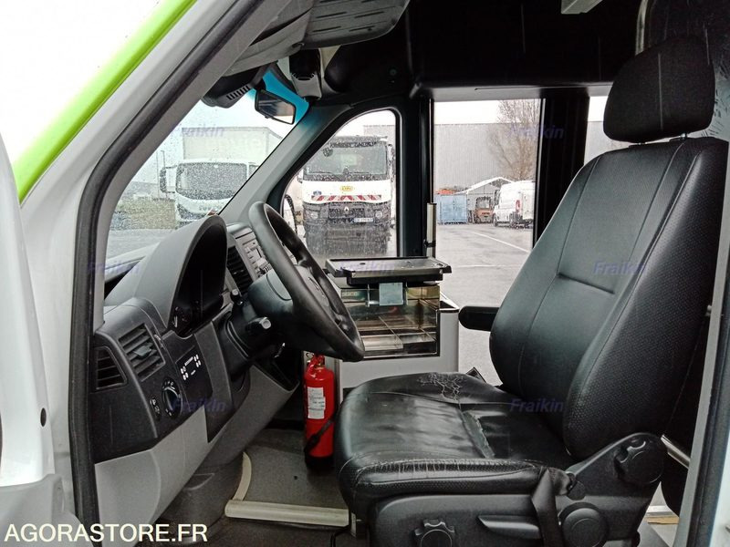 Autobús BUS-CAR SPRINTER MERCEDES - 2018 /322 653 KM - EZ765YH