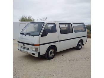 Minibús, Furgoneta de pasajeros ISUZU Bedford SETA 2.2 diesel left hand drive long wheel base: foto 1