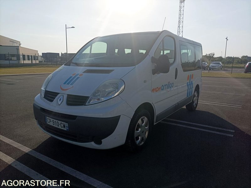 Minibús CP-910-CW - Roulant - RENAULT TRAFIC - VP - 9 Places - 308 000 Kms