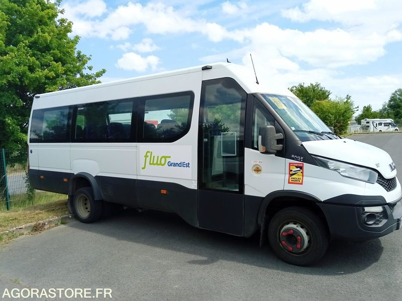Minibús Iveco Daily Line