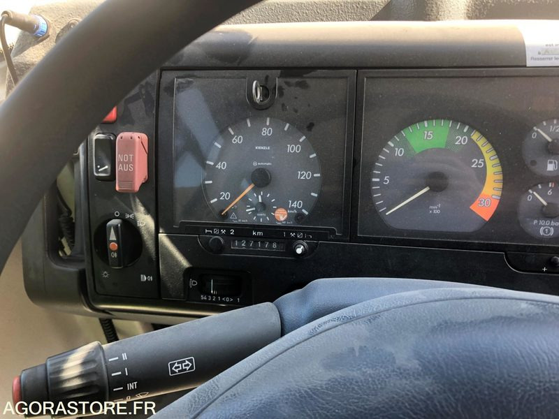 Minibús MINI-BUS MERCEDES VARIO - 127178 kms - 2000