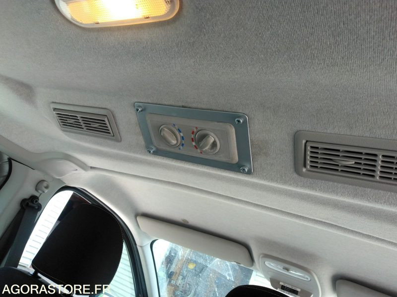 Minibús Renault Trafic 2017 114300 kms