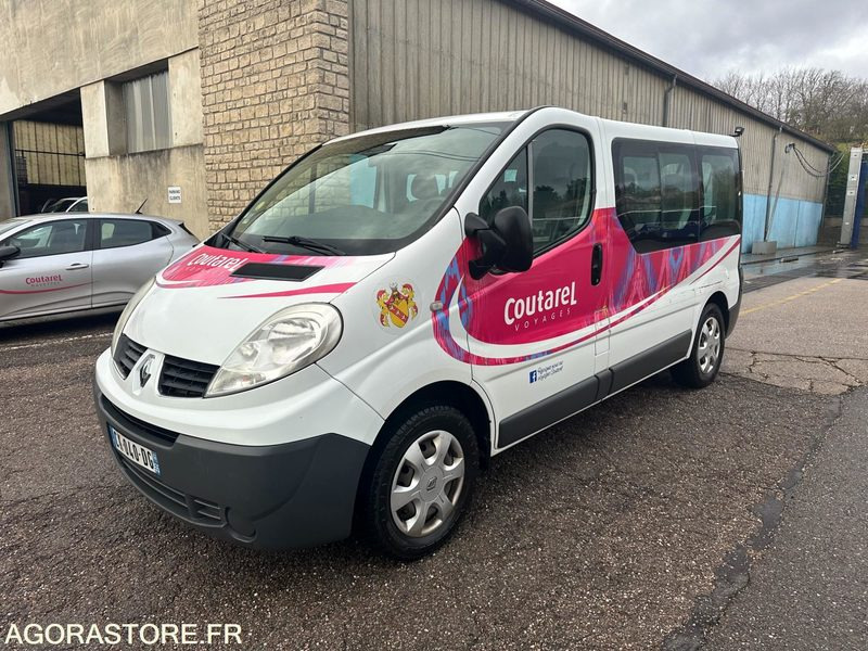 Minibús Renault Trafic 9 places / CK-040-DG / 361 846kms