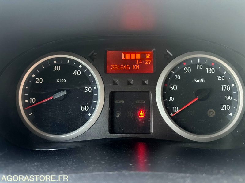 Minibús Renault Trafic 9 places / CK-040-DG / 361 846kms