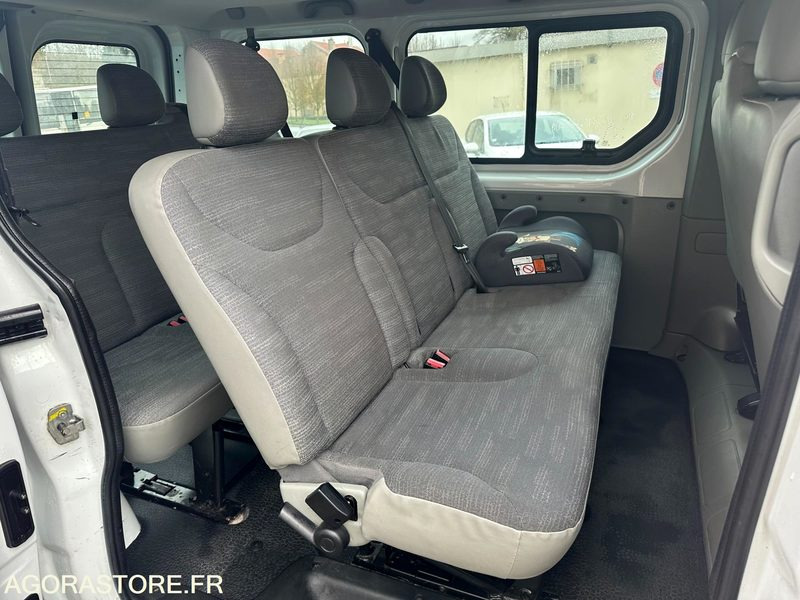 Minibús Renault Trafic 9 places / CK-040-DG / 361 846kms