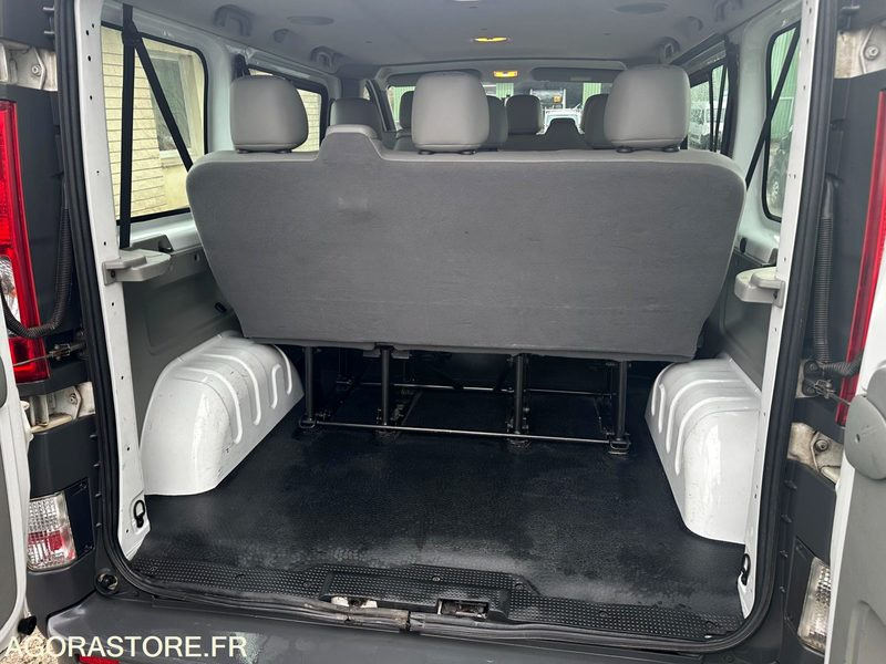 Minibús Renault Trafic 9 places / CK-040-DG / 361 846kms
