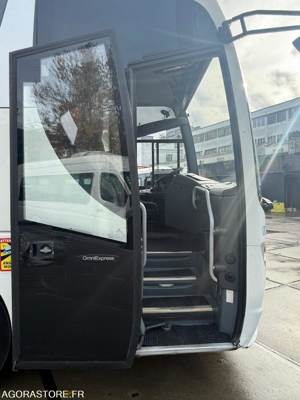 Autobús SCANIA OMNIEXPRESS + PMR - 2009 - 721 000km
