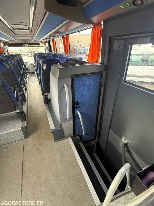 Autobús SCANIA OMNIEXPRESS + PMR - 2009 - 721 000km