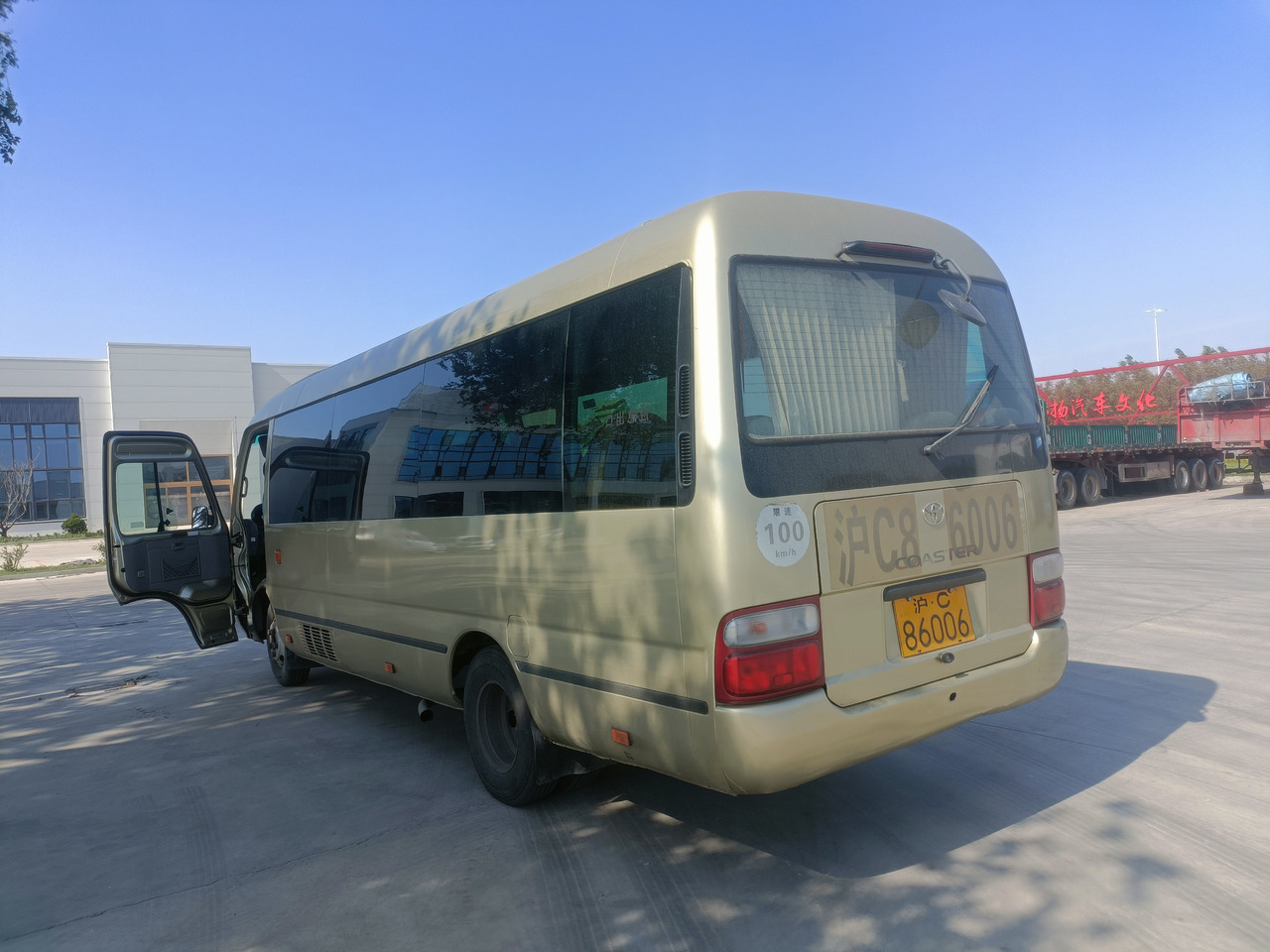 Minibús, Furgoneta de pasajeros TOYOTA Coaster passenger bus 29 seats: foto 4