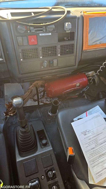 Cabeza tractora IVECO CAM - 2003 - 213734 KM - BY-253-GK