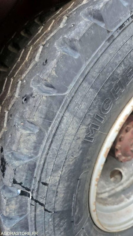 Cabeza tractora IVECO CAM - 2003 - 213734 KM - BY-253-GK