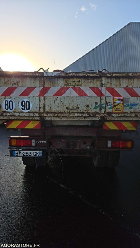 Cabeza tractora IVECO CAM - 2003 - 213734 KM - BY-253-GK