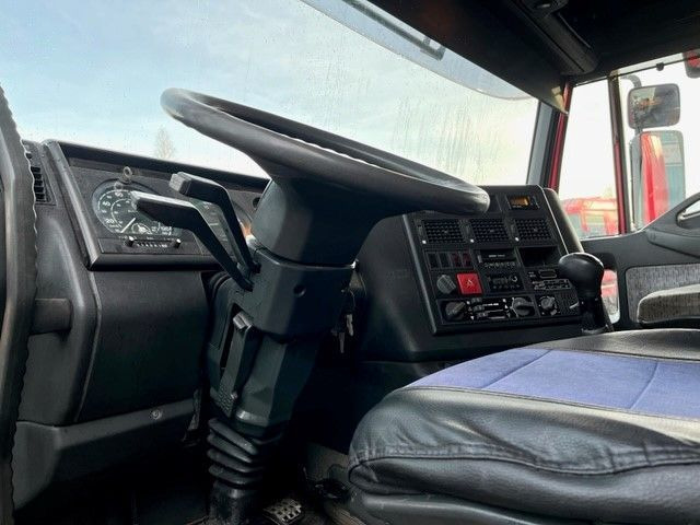 Cabeza tractora Iveco Eurostar 440.43 T/P HIGH ROOF (ZF16 MANUAL GEARBOX / ZF-INTARDER / AIRCONDITIONING): foto 8