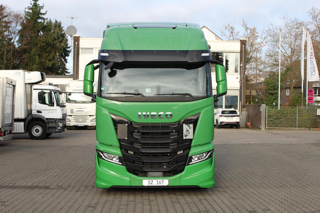Cabeza tractora Iveco S-Way 510 Retarder Alufelgen Navi 2 x Kühlbox
