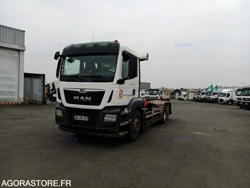 Cabeza tractora MAN TGS 26.480 6X2-2 / 2017 / 358627 kms / EK031GF