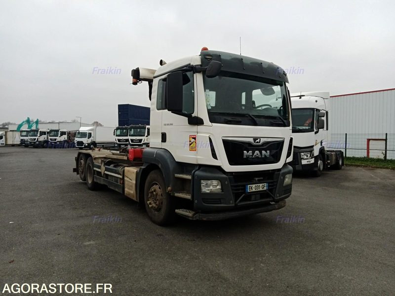 Cabeza tractora MAN TGS 26.480 6X2-2 / 2017 / 358627 kms / EK031GF