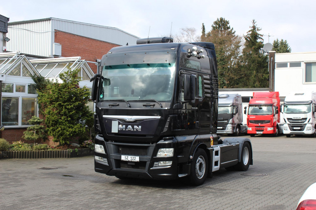 Cabeza tractora MAN TGX 480 XXL  Retarder  Standklima  2Tanks  Navi