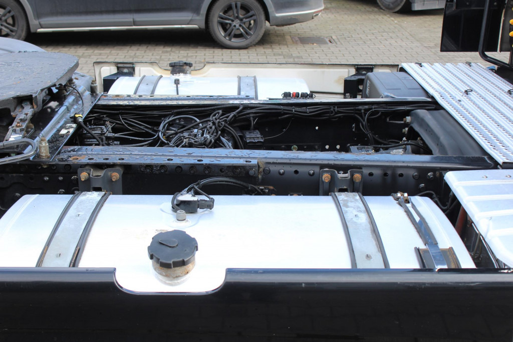Cabeza tractora MAN TGX 480 XXL  Retarder  Standklima  2Tanks  Navi