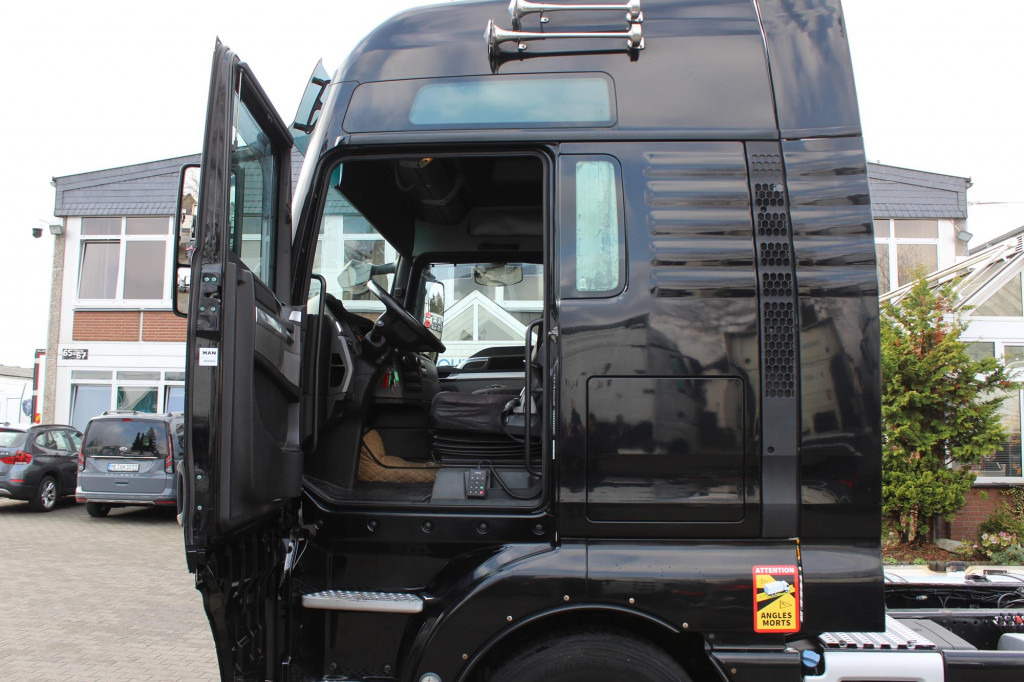 Cabeza tractora MAN TGX 480 XXL  Retarder  Standklima  2Tanks  Navi