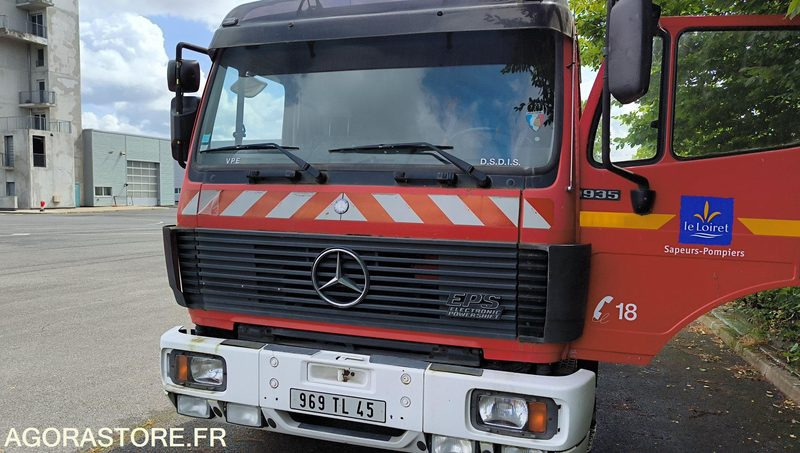 Cabeza tractora MERCEDES 1935 SB - 1989 - 771829kms