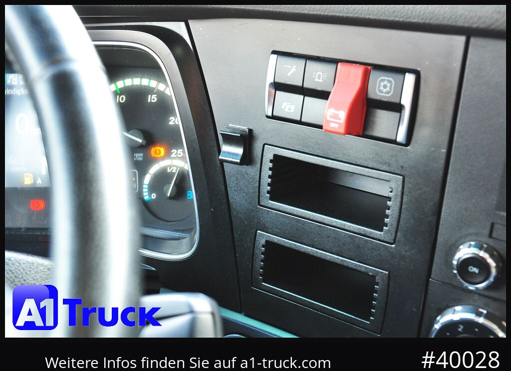 Cabeza tractora MERCEDES-BENZ 1843 StreamSpace GGVS ADR FL AT