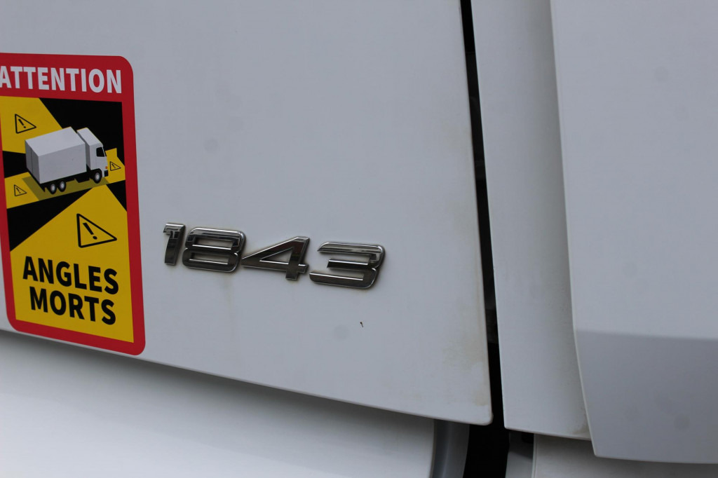 Cabeza tractora Mercedes-Benz Actros 1843 E6   ACC   LDW   Vollspoiler