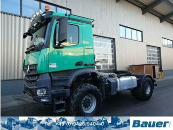 Cabeza tractora Mercedes-Benz Arocs 2051 Lof. Zugmaschine /4x4/ 64 Tkm: foto 1