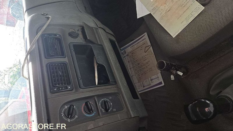 Cabeza tractora RENAULT CAM - 2004 - BP-101-EG