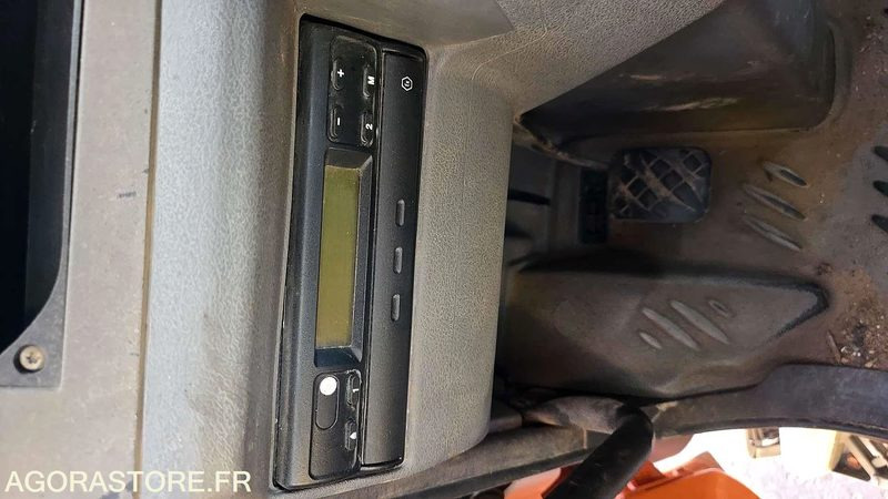 Cabeza tractora RENAULT CAM - 2004 - BP-101-EG